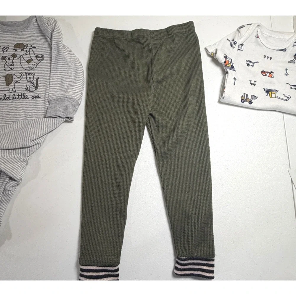 Carters Baby Bodysuit Lot & Dreamwear Pants 3M NB 18M Animal Construction Olive